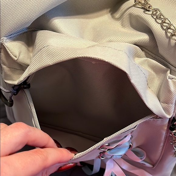 Chic Kawaii Light Gray Backpack with Chain and Ribbon Accents - Picture 6 of 13
